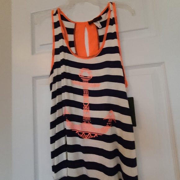 Top - Picture 5 of 5